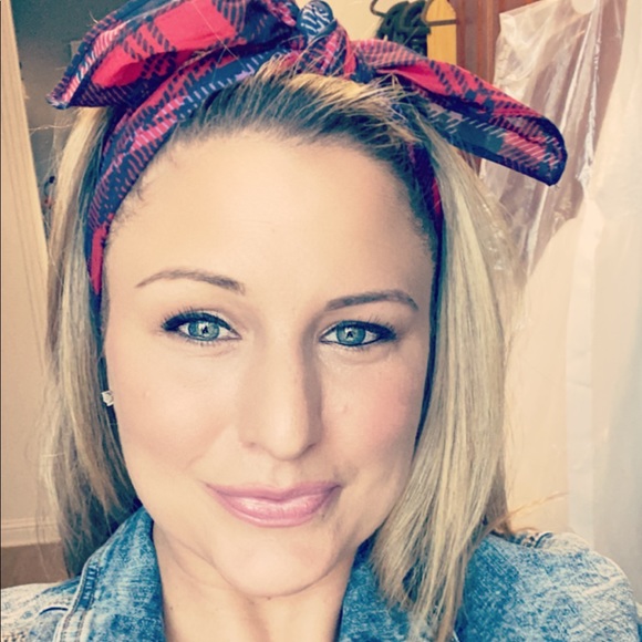 Meet your Posher, Jocelyn - Picture 1 of 1